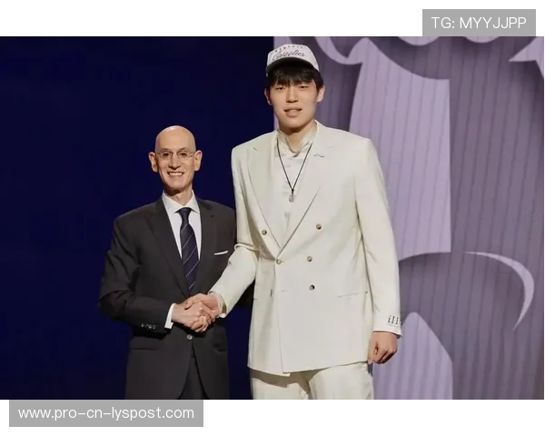 杨瀚森被NBA开拓者队派至发展联盟，杨瀚宇是谁