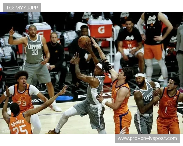 全场 23 记盖帽:防守大战刷新纪录